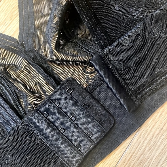 Wacoal Net Effect Lace Bralette size 32 (small) - Picture 10 of 12